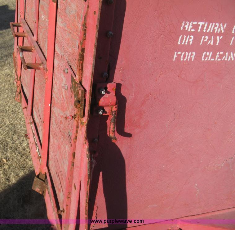 image for item J2888 Utility trailer