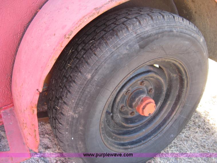 image for item J2888 Utility trailer