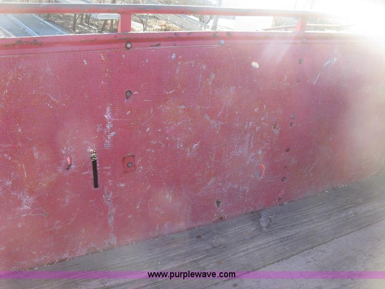 image for item J2888 Utility trailer