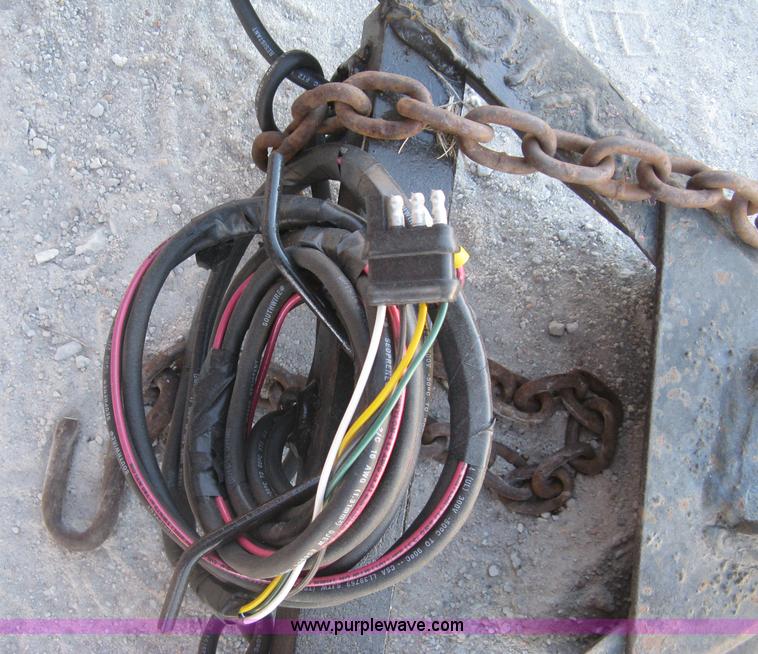 image for item J2889 Utility trailer