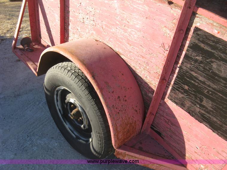 image for item J2889 Utility trailer