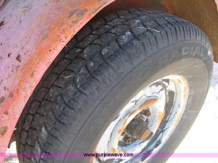 image for item J2889 Utility trailer