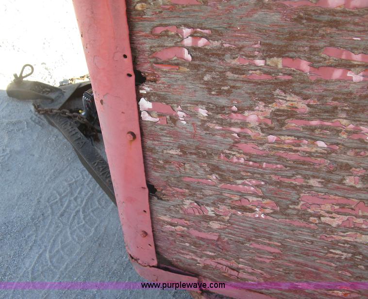 image for item J2889 Utility trailer