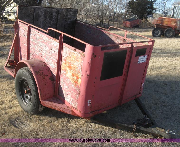image for item J2890 Utility trailer