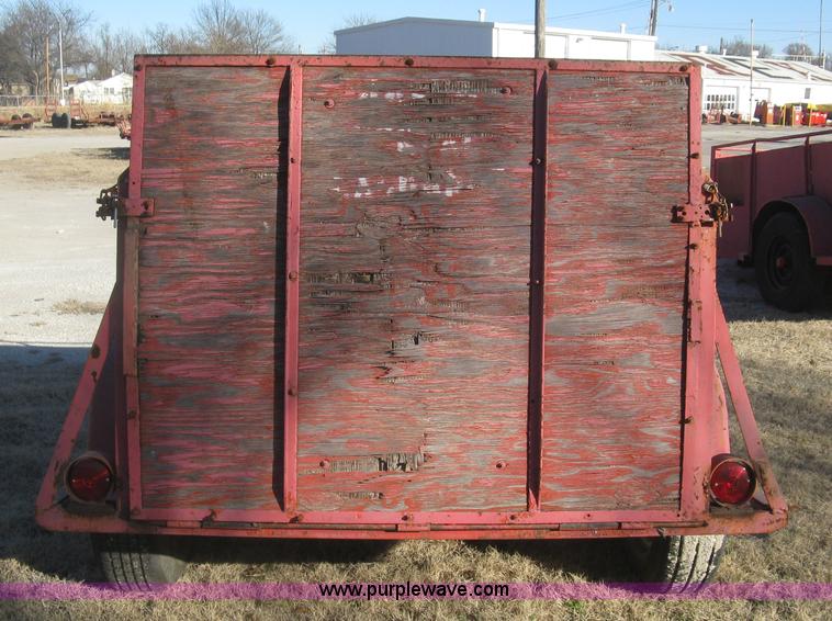 image for item J2890 Utility trailer