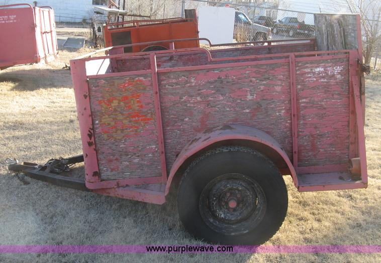 image for item J2890 Utility trailer