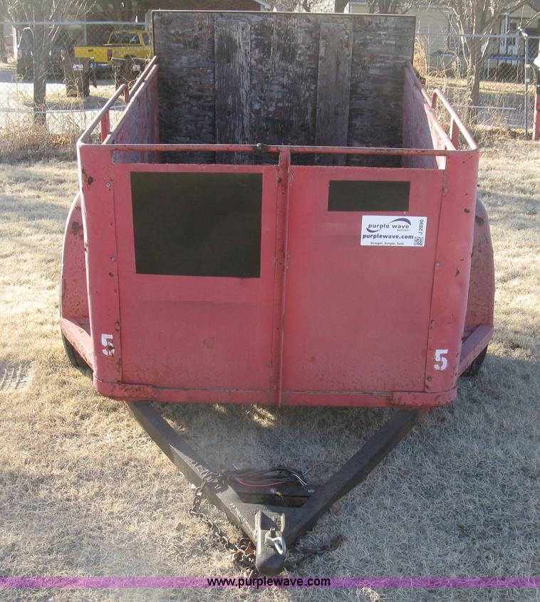 image for item J2890 Utility trailer