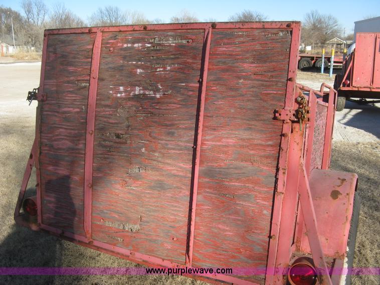 image for item J2890 Utility trailer