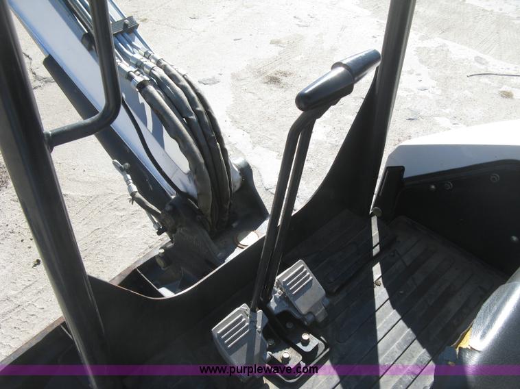 image for item J2891 2012 Bobcat E26 compact excavator