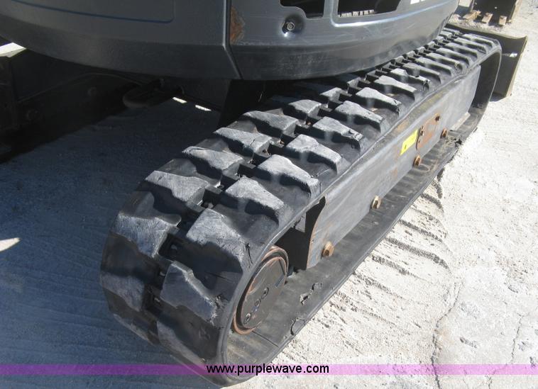 image for item J2891 2012 Bobcat E26 compact excavator