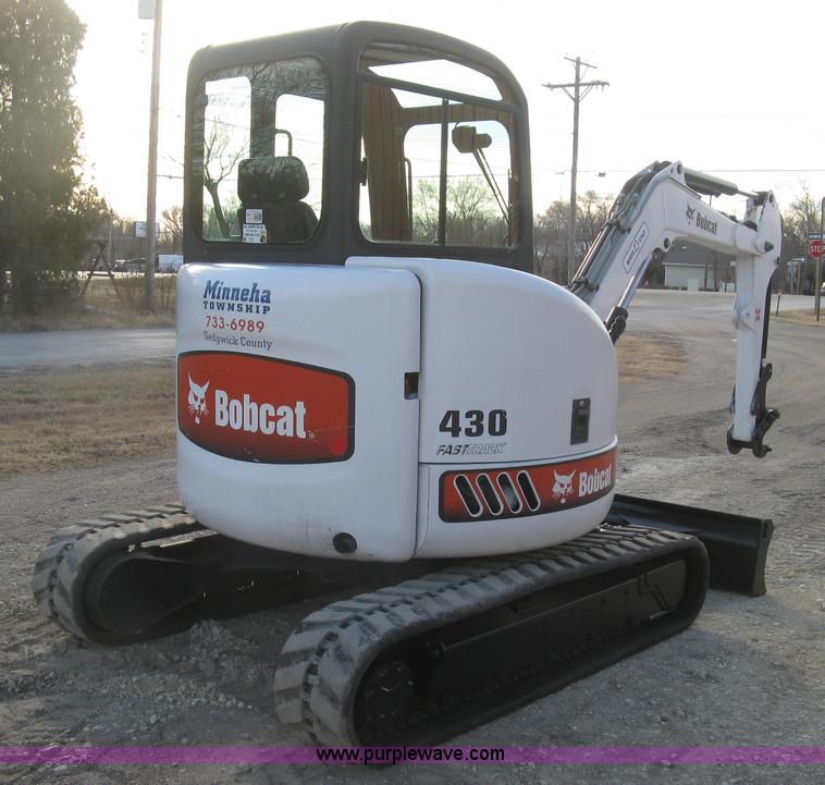 image for item J2902 2006 Bobcat 430HAG ZHS Fast Track compact excavator