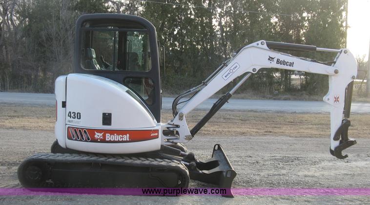 image for item J2902 2006 Bobcat 430HAG ZHS Fast Track compact excavator