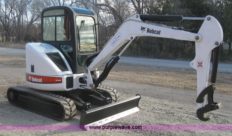 image for item J2902 2006 Bobcat 430HAG ZHS Fast Track compact excavator