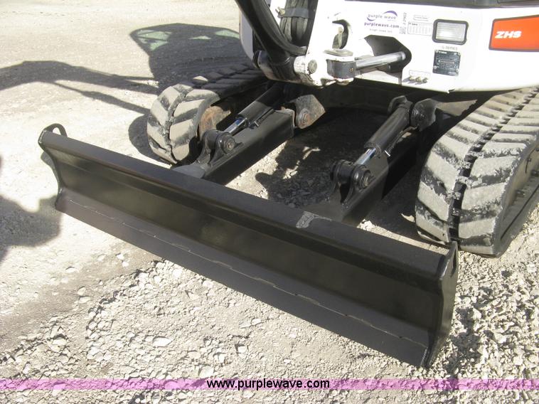 image for item J2902 2006 Bobcat 430HAG ZHS Fast Track compact excavator
