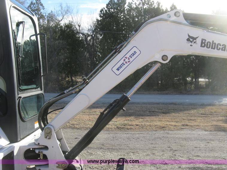 image for item J2902 2006 Bobcat 430HAG ZHS Fast Track compact excavator