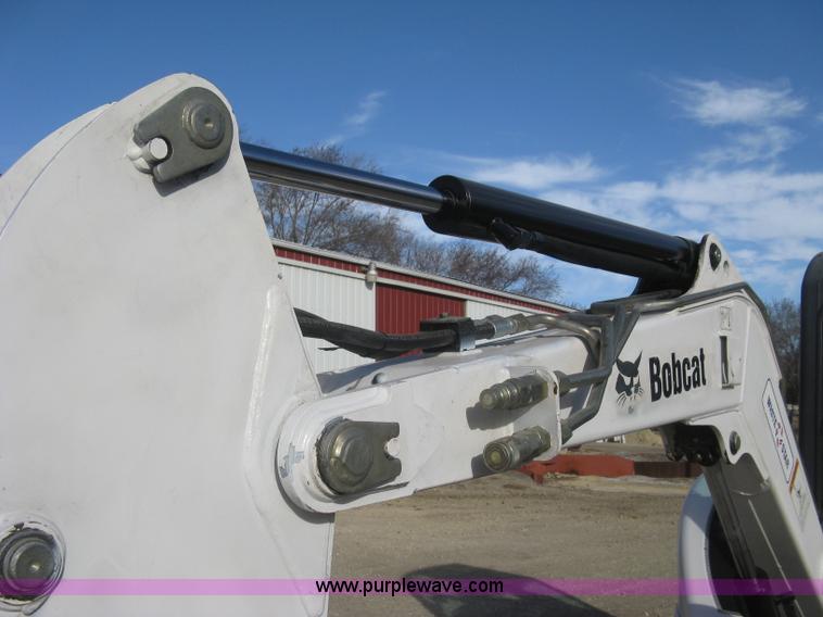 image for item J2902 2006 Bobcat 430HAG ZHS Fast Track compact excavator