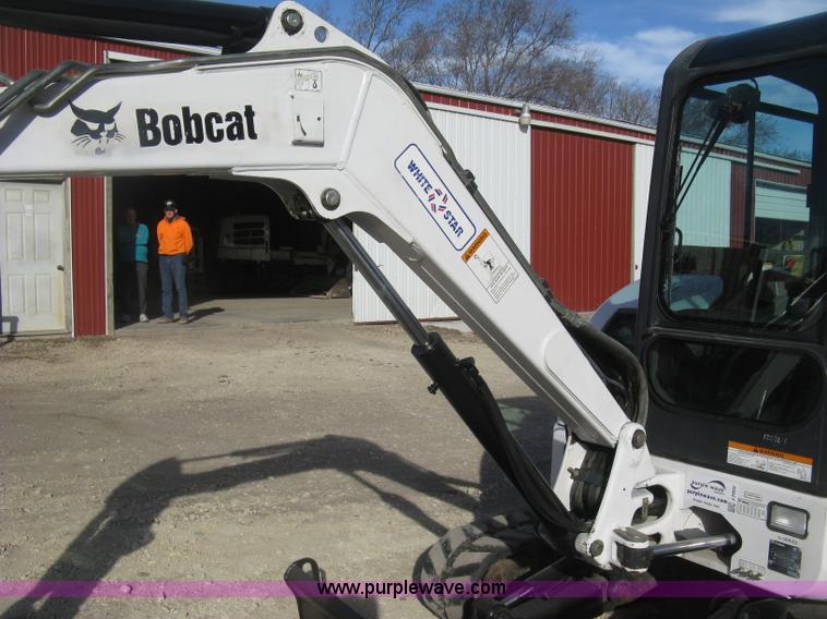 image for item J2902 2006 Bobcat 430HAG ZHS Fast Track compact excavator