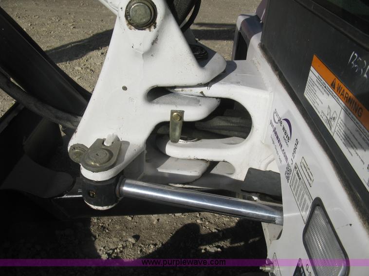 image for item J2902 2006 Bobcat 430HAG ZHS Fast Track compact excavator