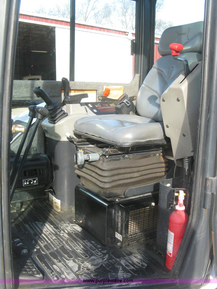 image for item J2902 2006 Bobcat 430HAG ZHS Fast Track compact excavator