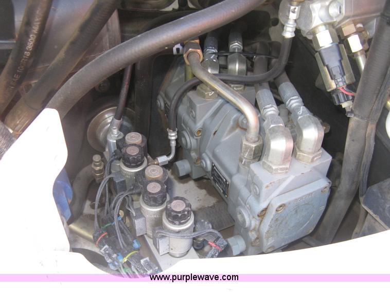 image for item J2902 2006 Bobcat 430HAG ZHS Fast Track compact excavator