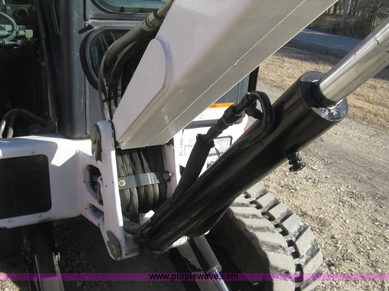 image for item J2902 2006 Bobcat 430HAG ZHS Fast Track compact excavator