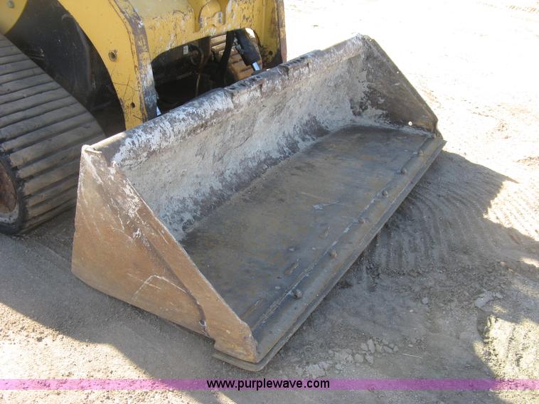 image for item J2921 2005 Caterpillar 277B skid steer