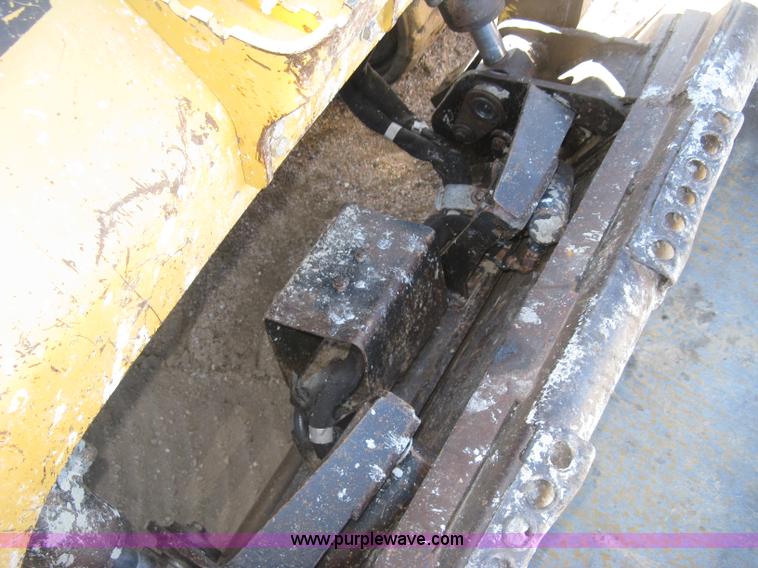 image for item J2921 2005 Caterpillar 277B skid steer