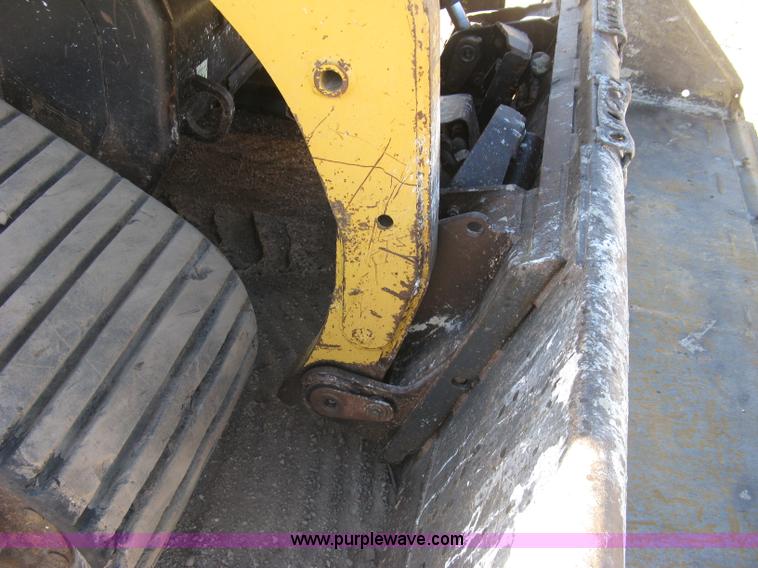 image for item J2921 2005 Caterpillar 277B skid steer