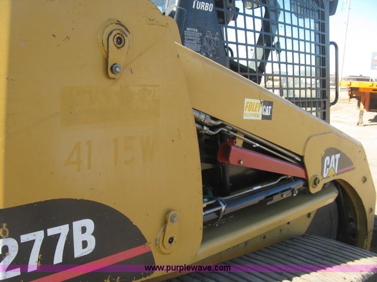 image for item J2921 2005 Caterpillar 277B skid steer