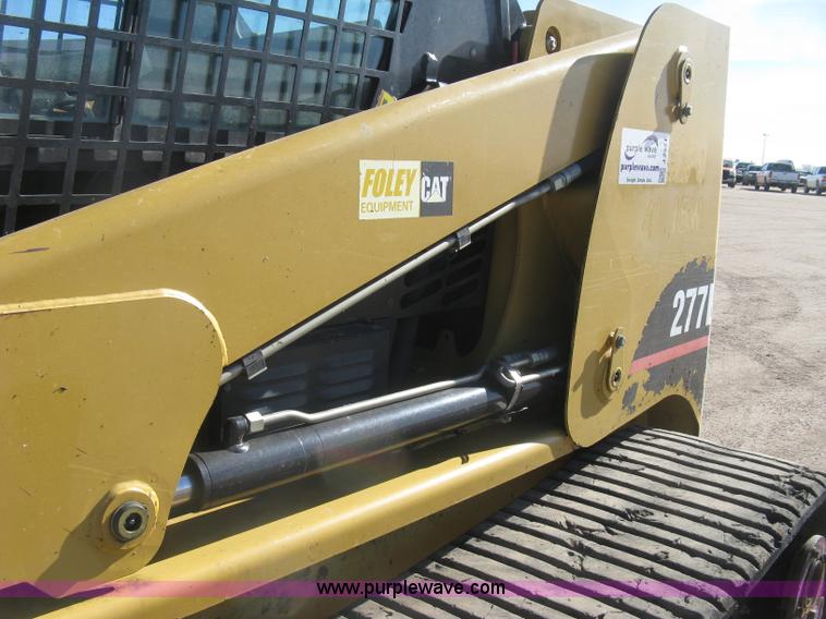 image for item J2921 2005 Caterpillar 277B skid steer