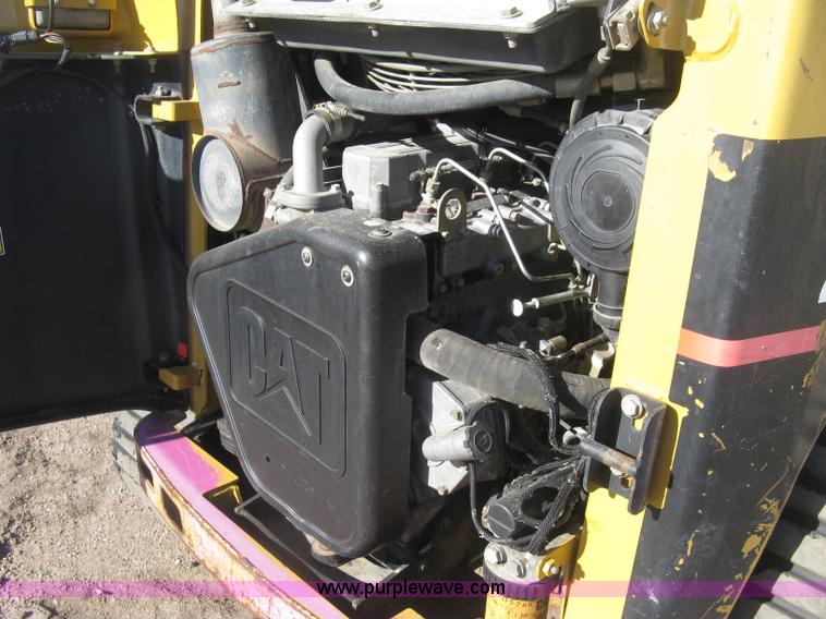 image for item J2921 2005 Caterpillar 277B skid steer