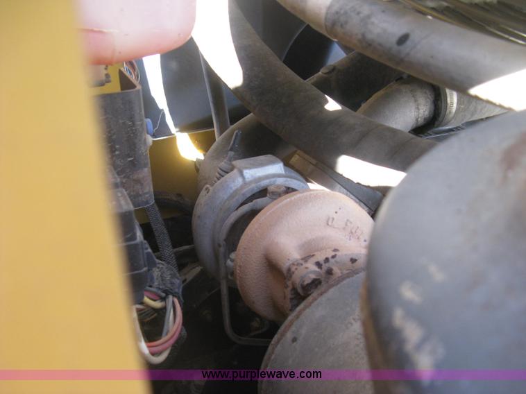 image for item J2921 2005 Caterpillar 277B skid steer