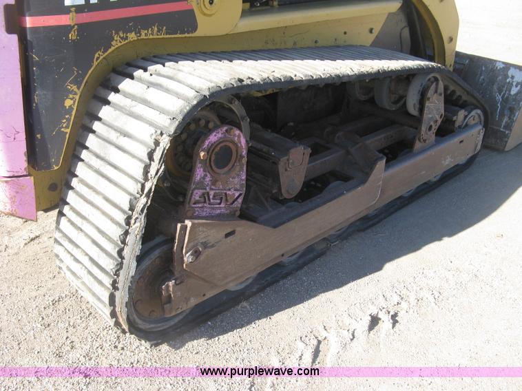 image for item J2921 2005 Caterpillar 277B skid steer