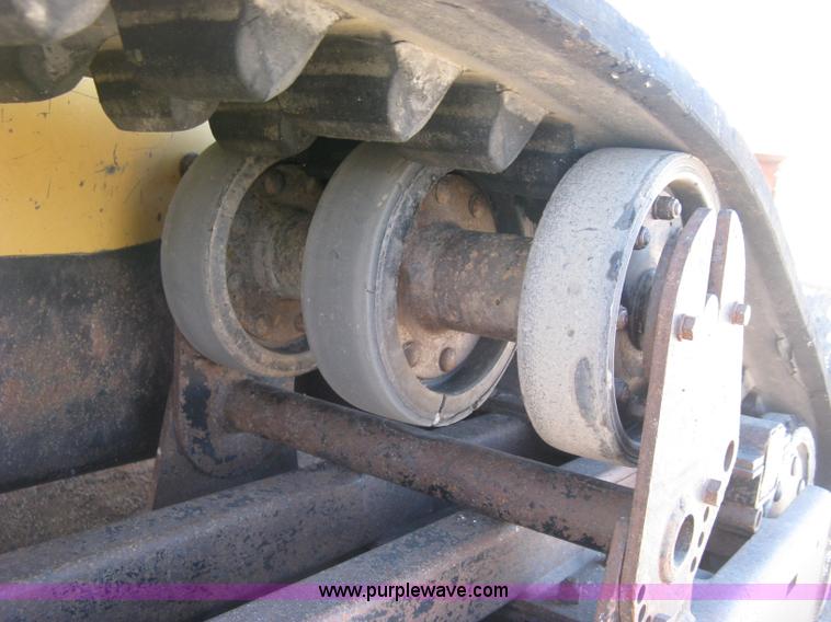 image for item J2921 2005 Caterpillar 277B skid steer