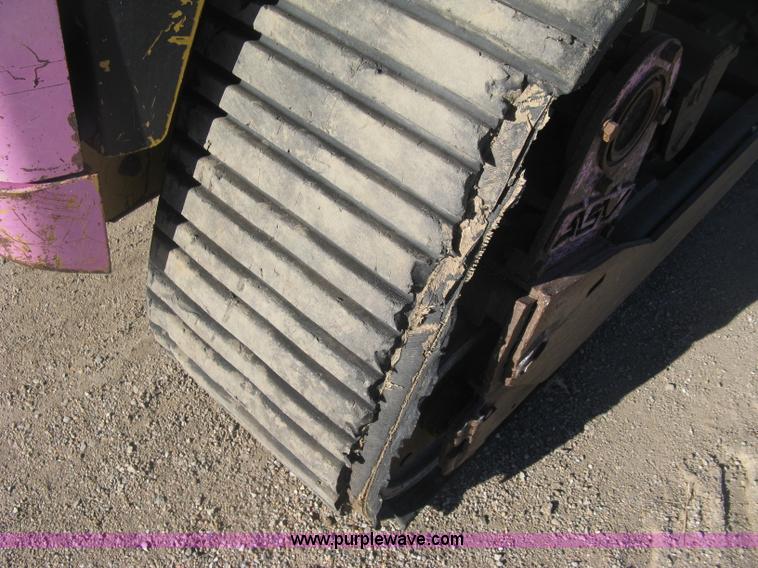 image for item J2921 2005 Caterpillar 277B skid steer
