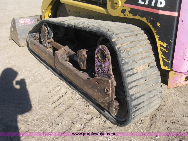 image for item J2921 2005 Caterpillar 277B skid steer