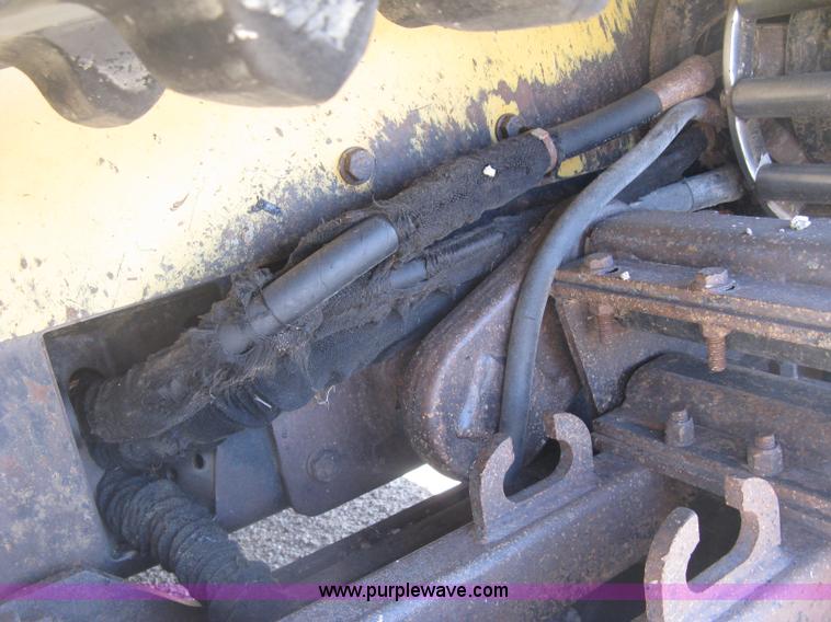 image for item J2921 2005 Caterpillar 277B skid steer