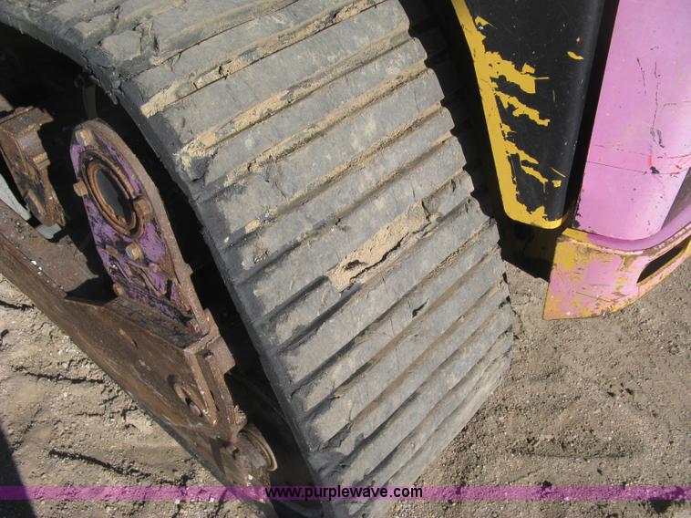 image for item J2921 2005 Caterpillar 277B skid steer