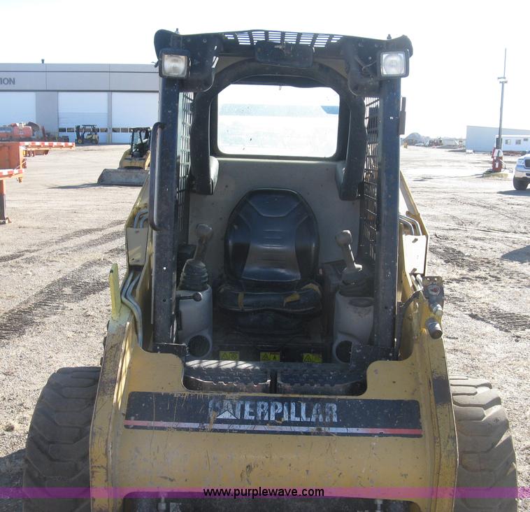image for item J2922 2005 Caterpillar 242B skid steer