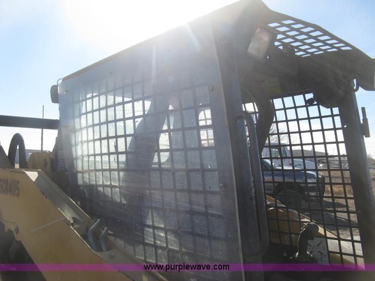 image for item J2922 2005 Caterpillar 242B skid steer