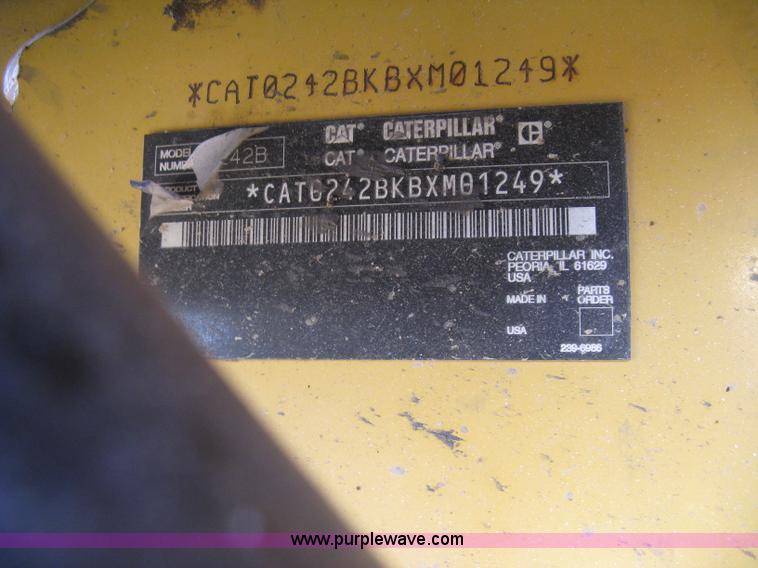 image for item J2922 2005 Caterpillar 242B skid steer