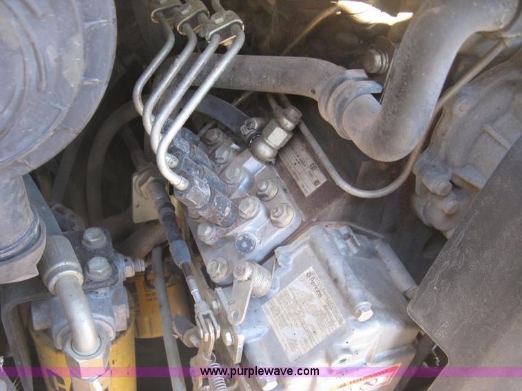 image for item J2922 2005 Caterpillar 242B skid steer