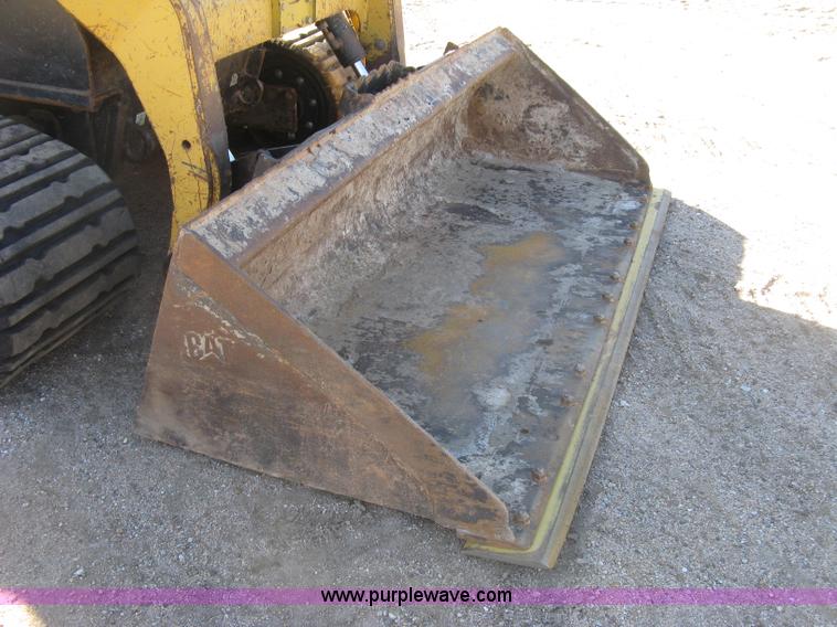 image for item J2923 2006 Caterpillar 287B skid steer