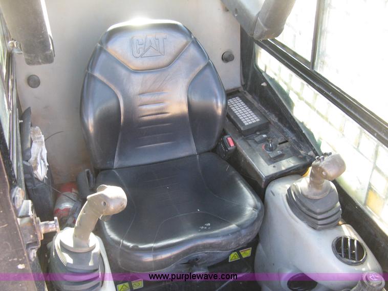 image for item J2923 2006 Caterpillar 287B skid steer