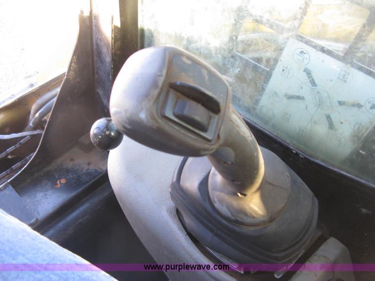 image for item J2923 2006 Caterpillar 287B skid steer