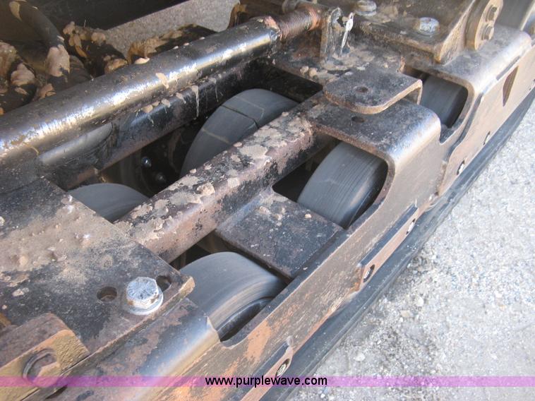 image for item J2923 2006 Caterpillar 287B skid steer