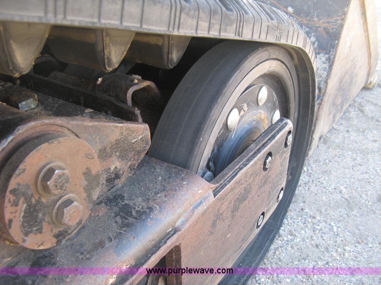 image for item J2923 2006 Caterpillar 287B skid steer