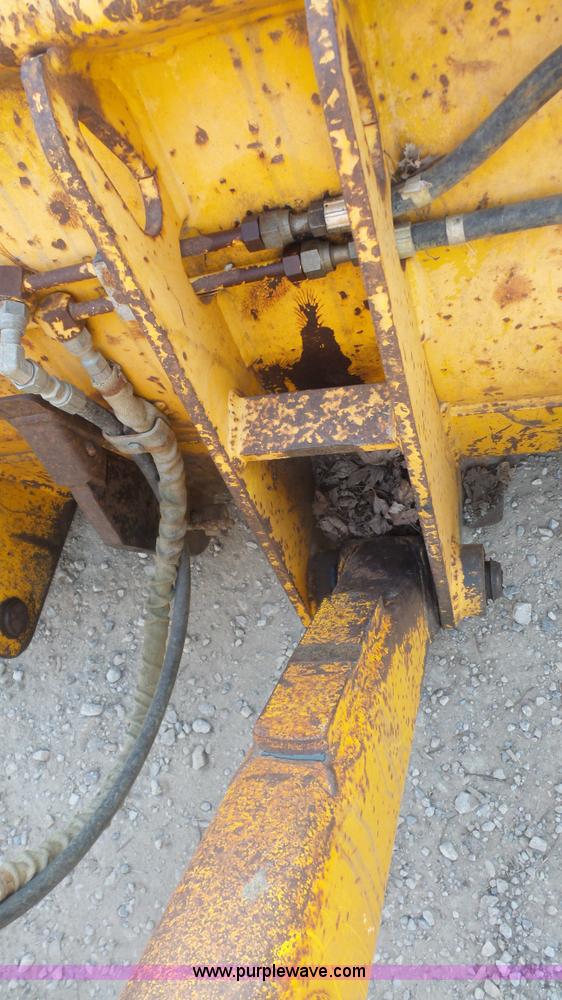 image for item J4701 1992 John Deere 410D backhoe