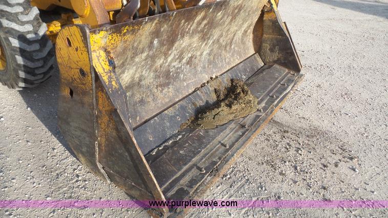 image for item J4701 1992 John Deere 410D backhoe