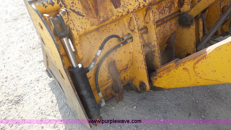 image for item J4701 1992 John Deere 410D backhoe